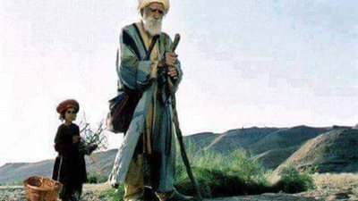 الطفل اليتم وعمه